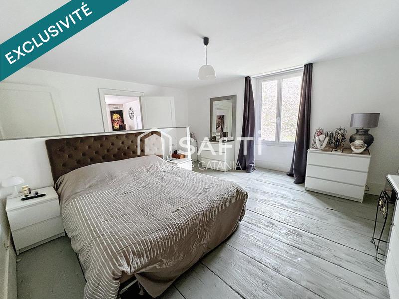 Maison - 300 m² - 12 pièces