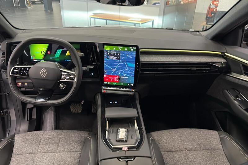 Renault Espace VI E-Tech full hybrid 200 Gsr2 Techno