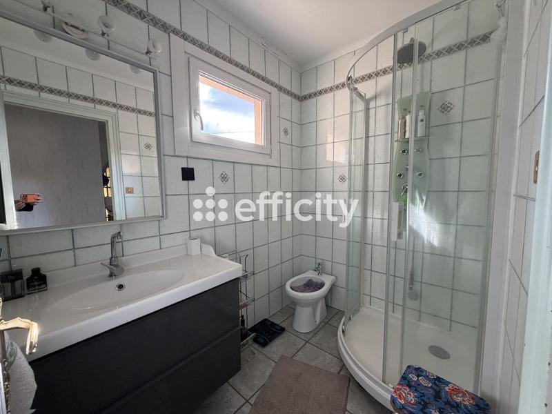 Maison - 200 m² - 10 pièces