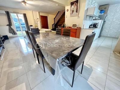 Maison - 113 m² - 5 pièces