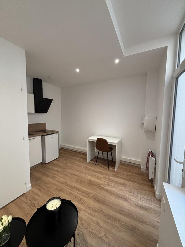 Bureau - 12 m² - 2 pièces