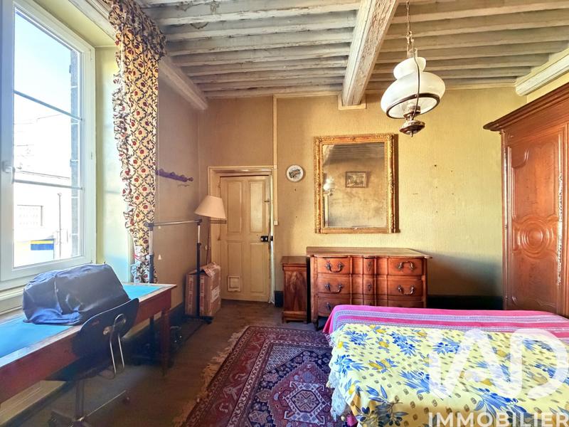 Maison - 220 m² - 10 pièces