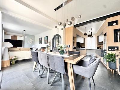 Maison de ville - 118 m² - 6 pièces