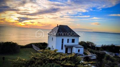 Demeure - 195 m² - 7 pièces