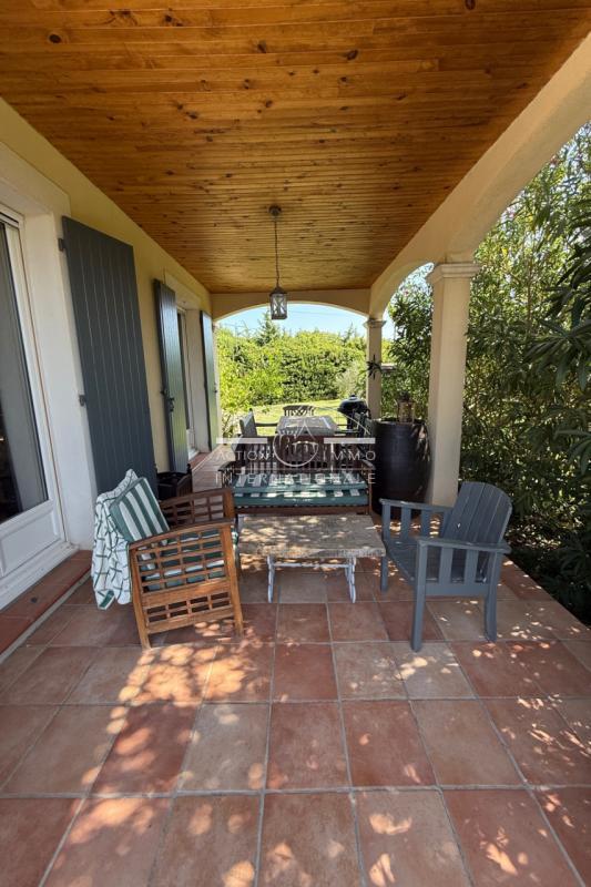 Villa - 208 m² - 4 pièces