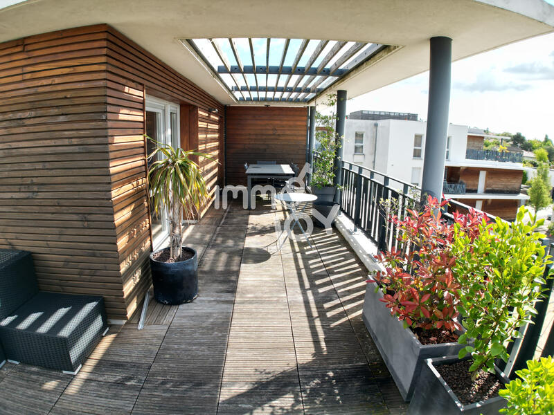 Appartement - 92 m² - 3 pièces