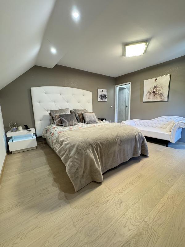 Maison - 185 m² - 6 pièces