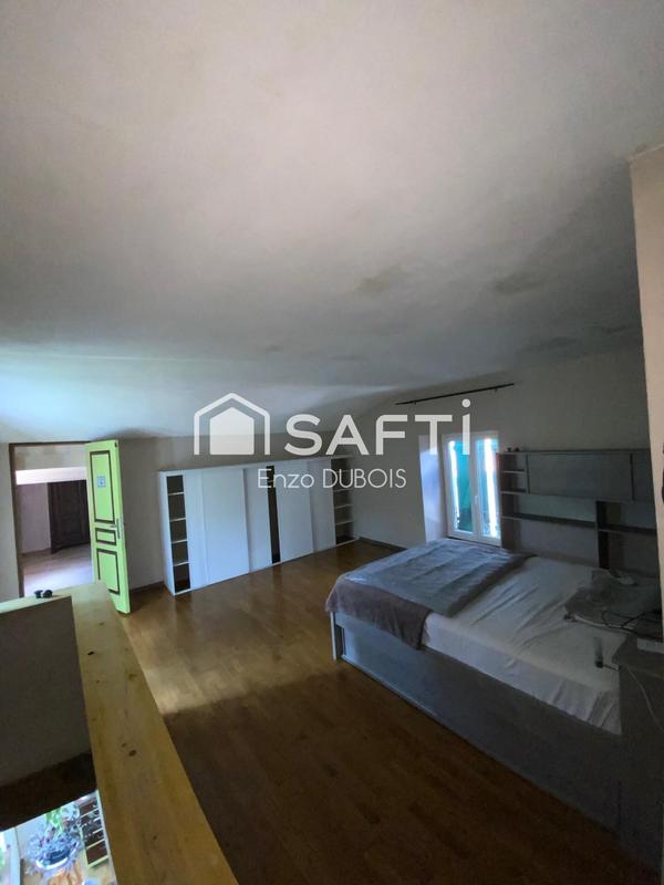 Maison - 182 m² - 10 pièces