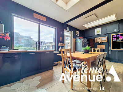 Maison - 137 m² - 6 pièces