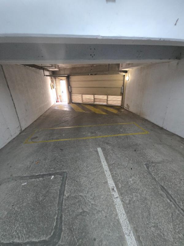 Parking / Garage - 14 m²