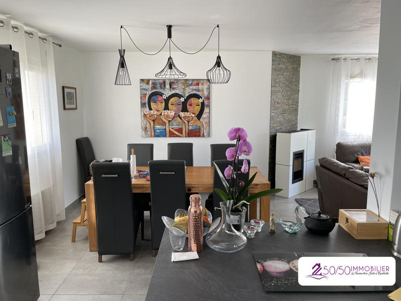 Maison - 90 m² - 5 pièces