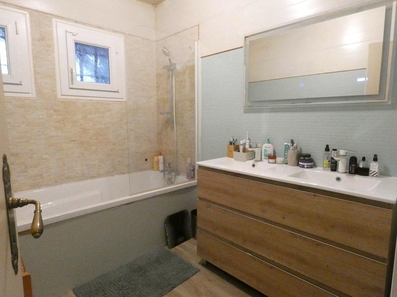 Maison - 187 m² - 7 pièces