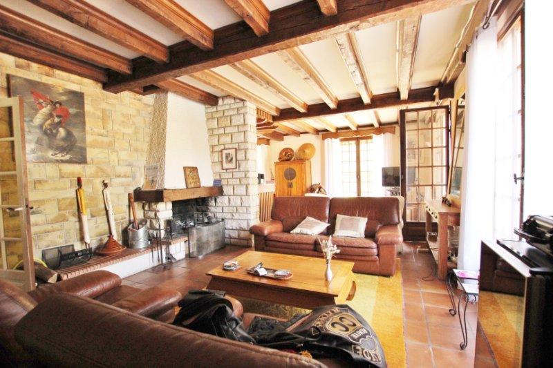 Maison - 230 m² - 8 pièces