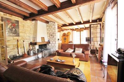 Maison - 230 m² - 8 pièces