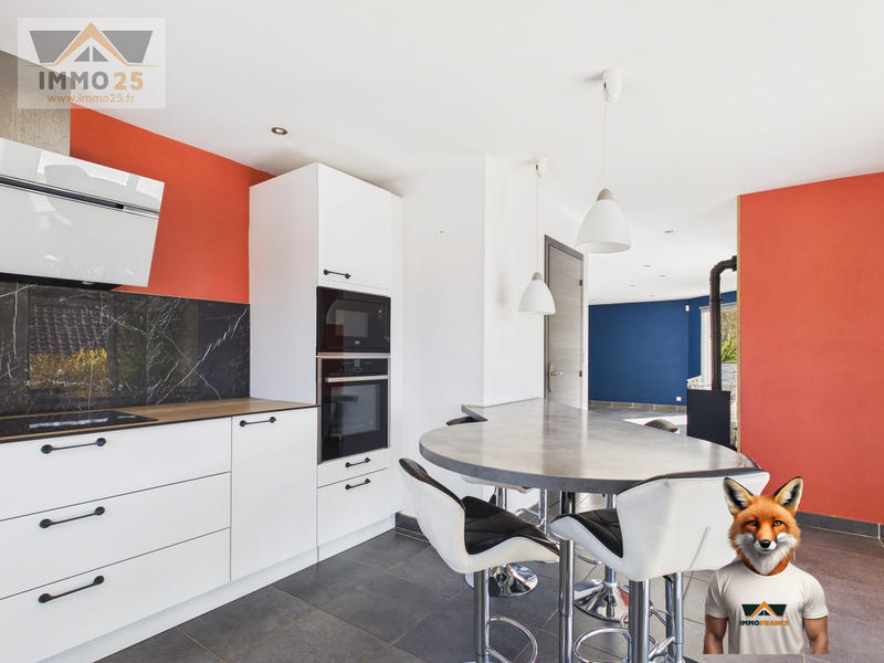 Maison - 161 m² - 8 pièces