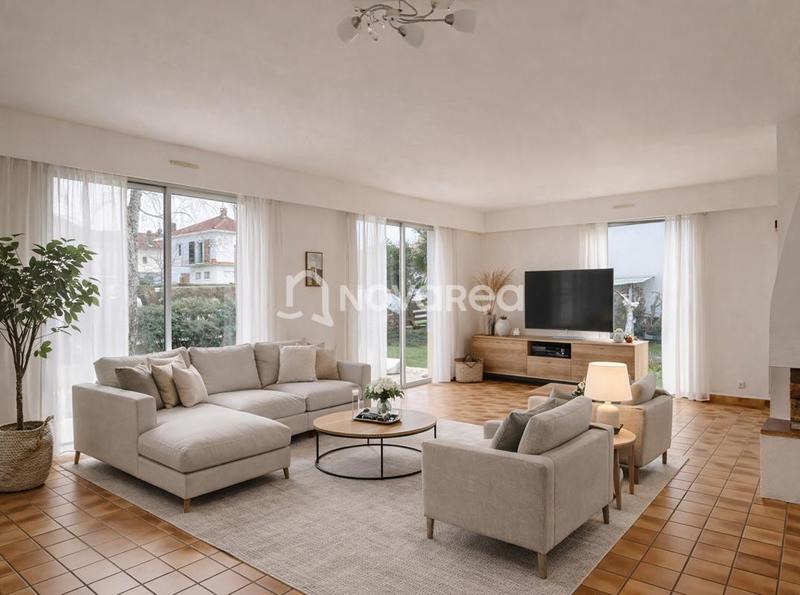 Maison - 211 m² - 8 pièces