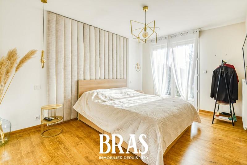 Maison - 150 m² - 8 pièces