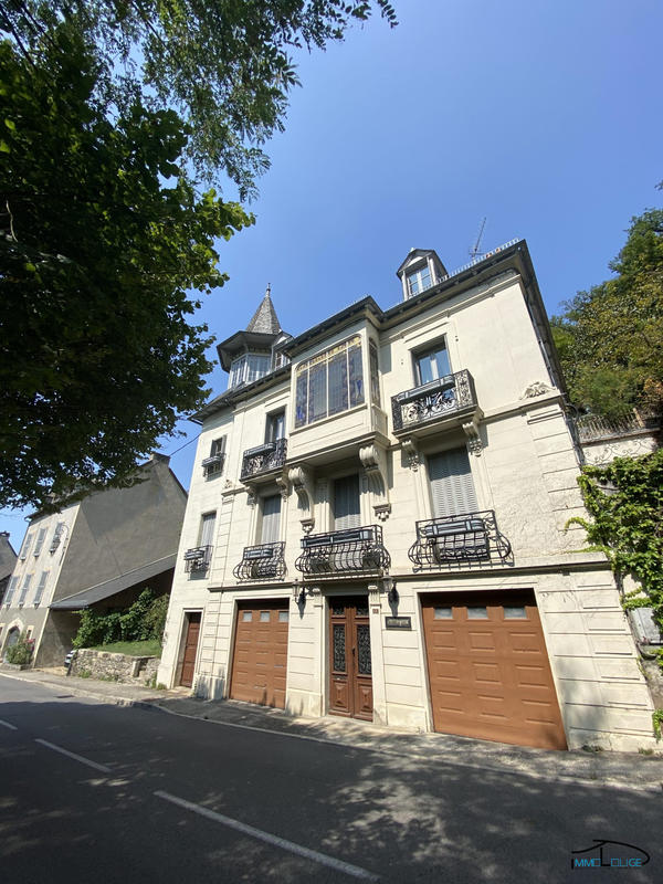 Maison - 180 m² - 10 pièces