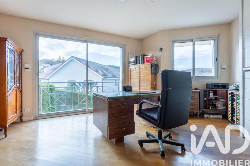 Maison de maîtres - 245 m² - 7 pièces