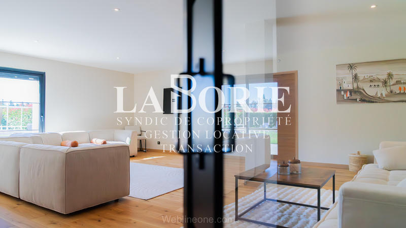 Mas - 270 m² - 6 pièces