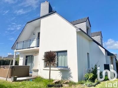 Maison - 121 m² - 8 pièces