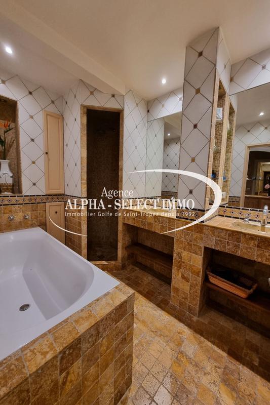 Villa - 168 m² - 7 pièces