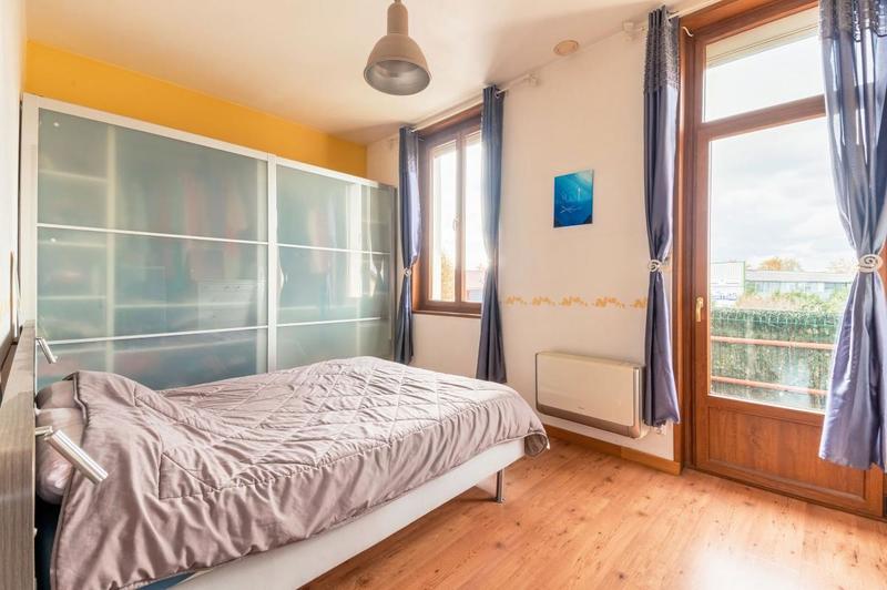 Maison - 220 m² - 5 pièces