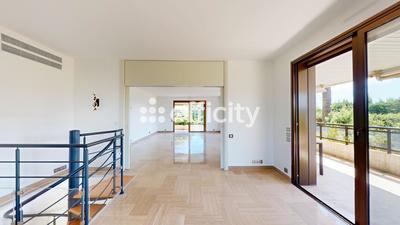 Appartement - 270 m² - 7 pièces