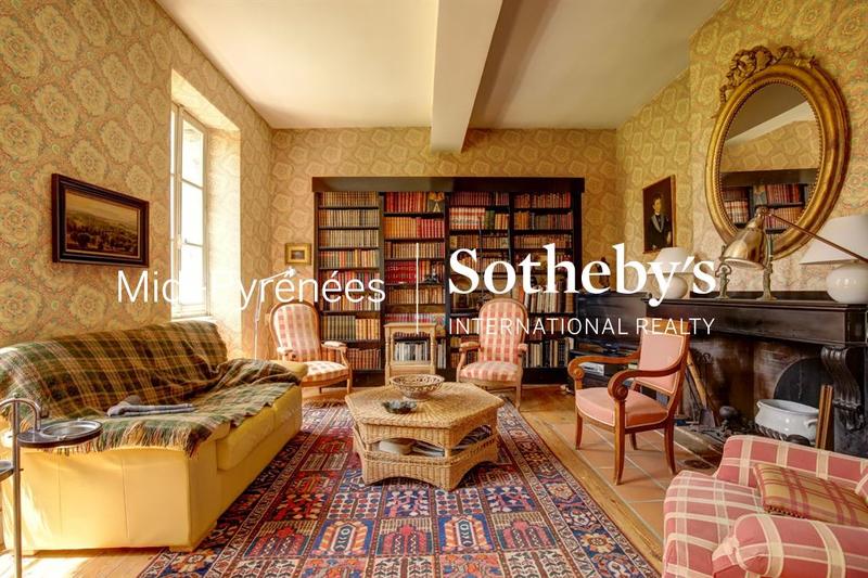 Maison de maîtres - 484 m² - 17 pièces