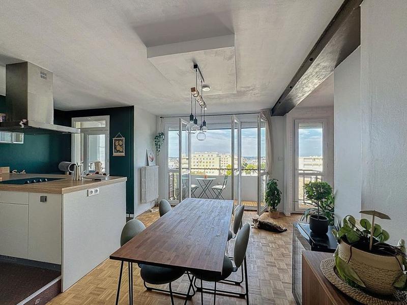 Appartement - 64 m² - 4 pièces