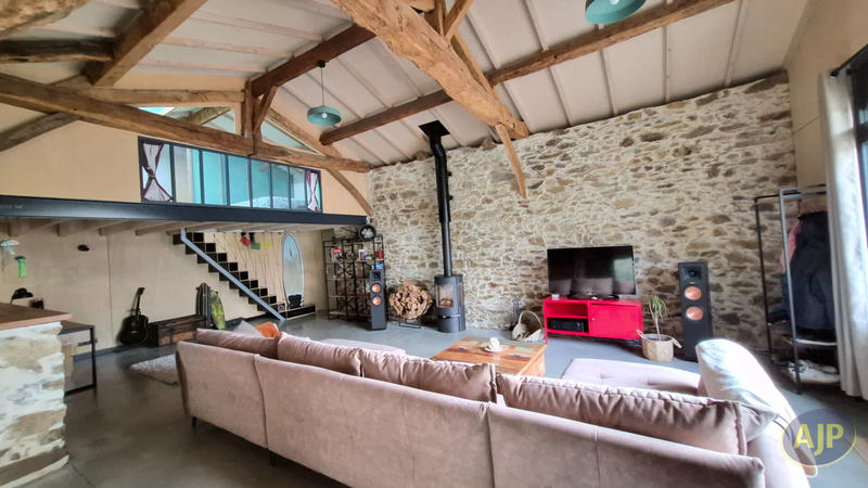 Maison - 121 m² - 4 pièces