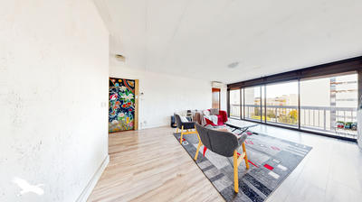 Appartement - 80 m² - 4 pièces