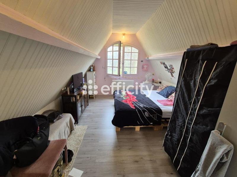 Maison - 200 m² - 7 pièces