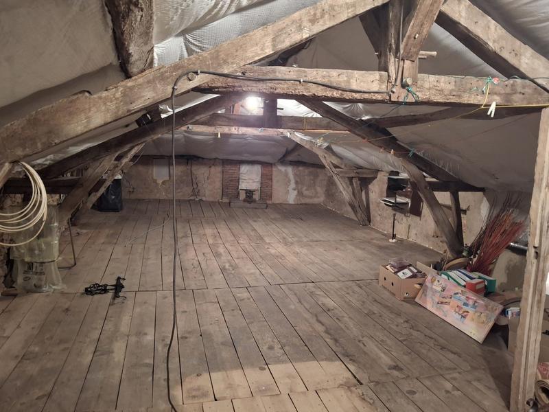 Maison traditionnelle - 318 m² - 12 pièces