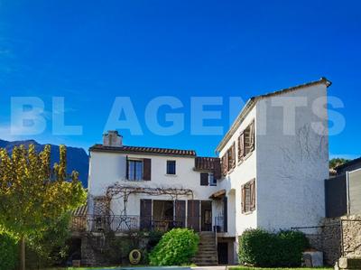 Maison en pierre - 103 m² - 6 pièces