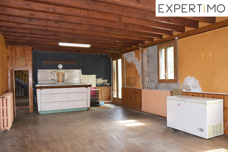 Maison - 230 m² - 9 pièces