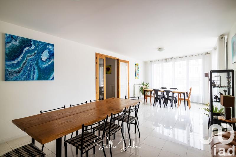 Maison - 282 m² - 9 pièces