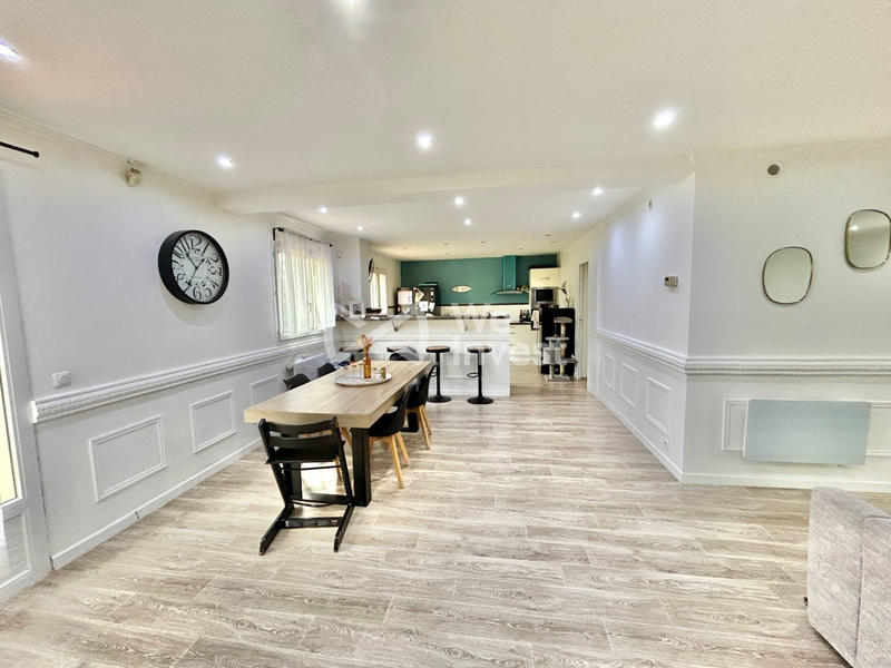 Maison - 200 m² - 9 pièces