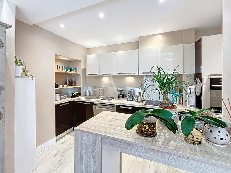 Appartement - 103 m² - 4 pièces