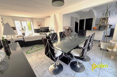 Maison - 148 m² - 6 pièces