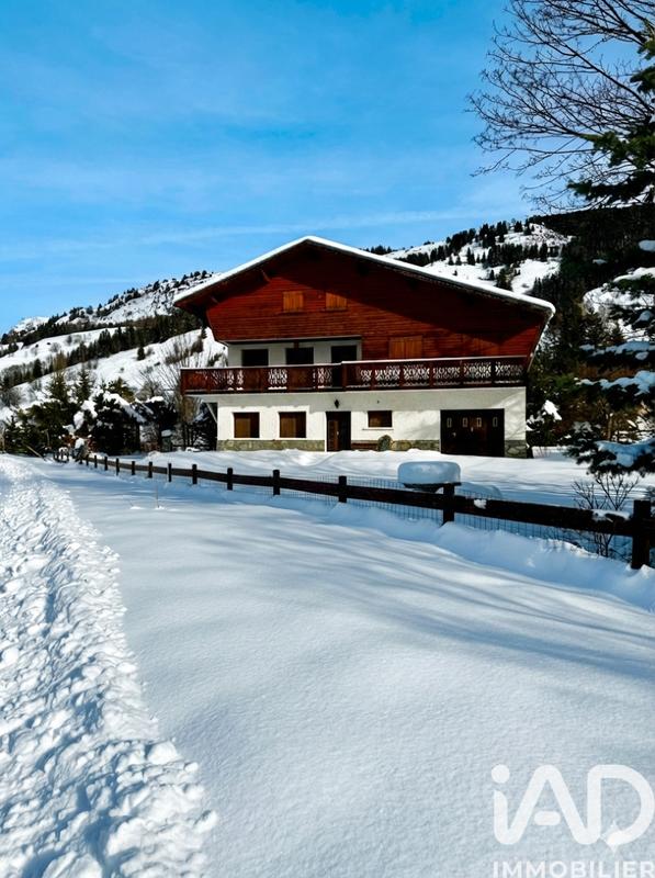 Châlet - 227 m² - 8 pièces