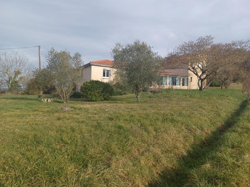 Maison - 165 m² - 8 pièces