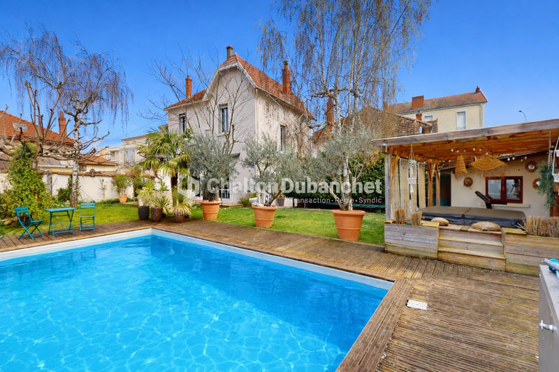 Maison - 151 m² - 5 pièces