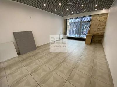 Local commercial - 91 m² - 4 pièces