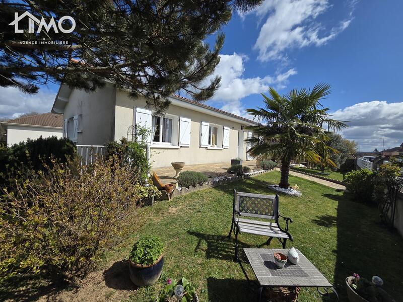 Maison traditionnelle - 108 m² - 6 pièces