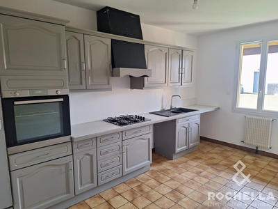 Maison - 93 m² - 5 pièces