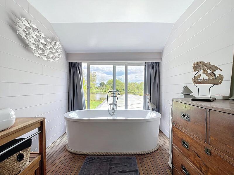 Maison - 266 m² - 8 pièces