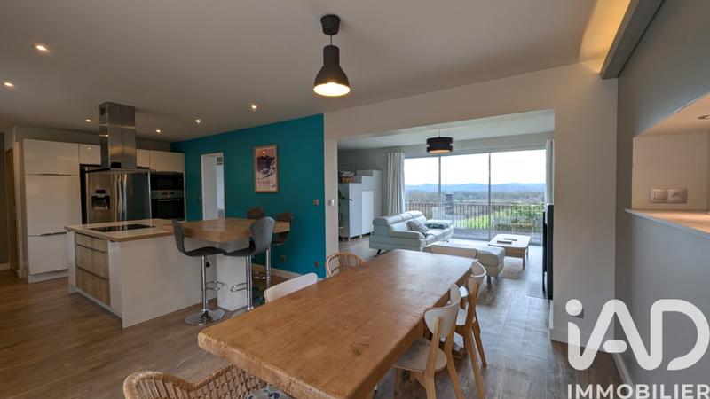 Maison - 174 m² - 6 pièces