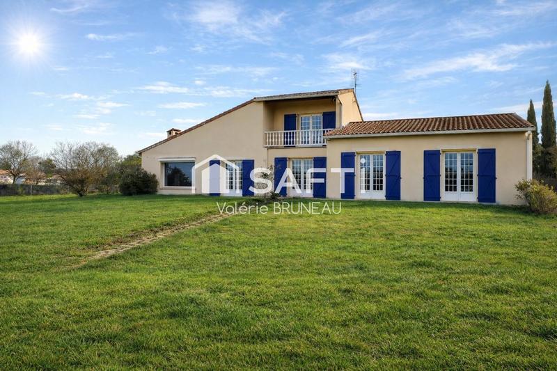 Maison - 255 m² - 9 pièces