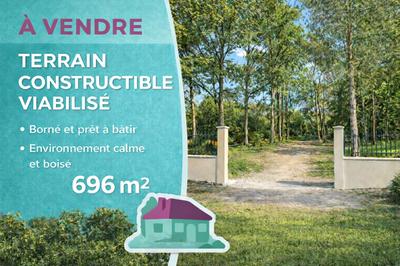 Terrain - 696 m²